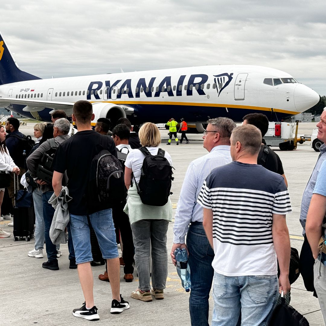 Si vas a volar con Ryanair a partir del 15 de agosto, ojo: así te afecta la huelga en todos sus aeropuertos en España