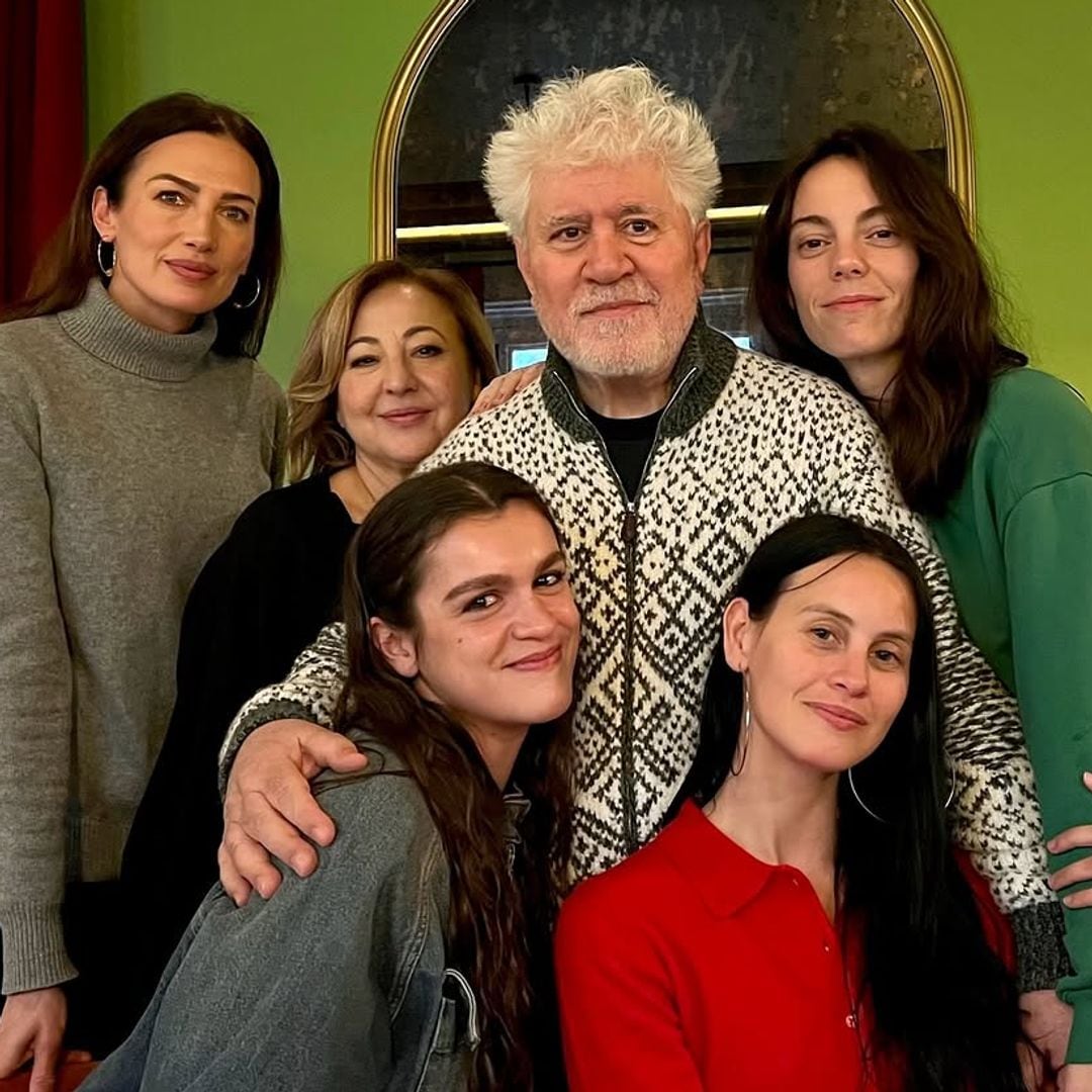 La foto de Pedro Almodóvar con Amaia Romero y Nieves Álvarez de la que todo el mundo habla: ¿Fichajes bomba para su nueva película?