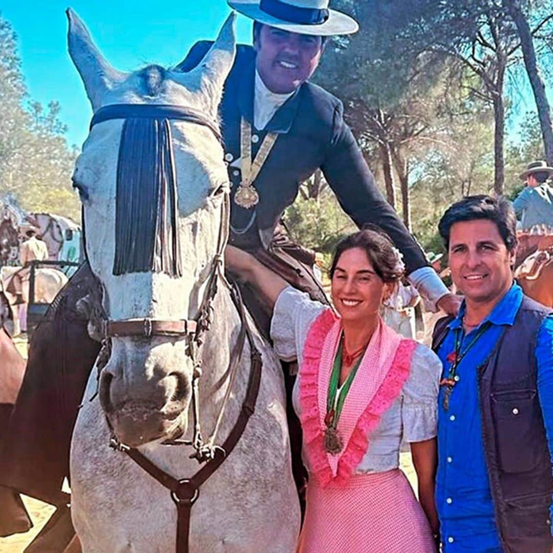 Francisco Rivera y Lourdes Montes viven el camino más especial con el bautizo rociero de sus hijos, de ocho y cinco años