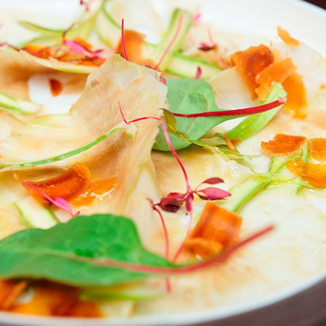 Carpaccio de alcachofas con botarga