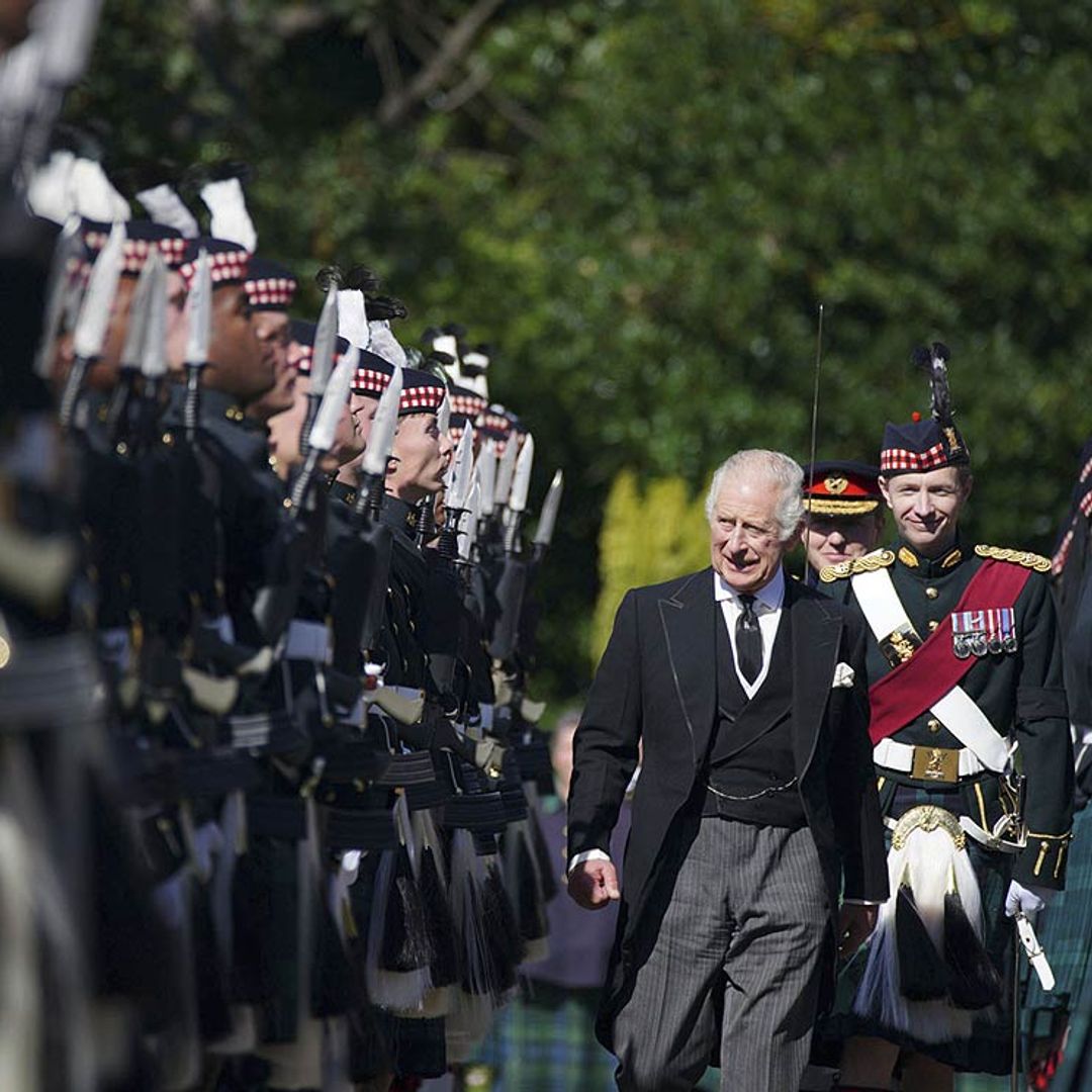 Carlos III recibe las llaves de la ciudad de Edimburgo por primera vez como Rey