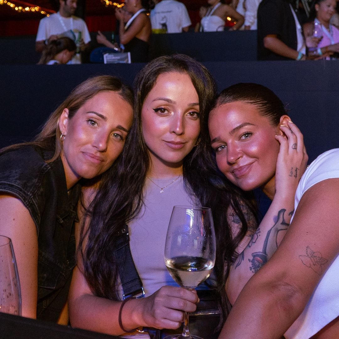 Laura Escanes con Sindy Takanashi y María Partida en Starlite, 22 de agosto de 2024