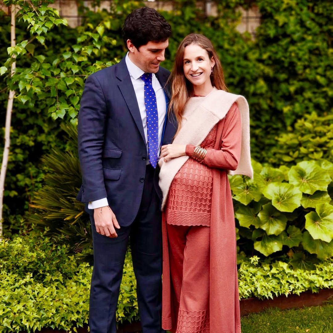 Alejandra Corsini y Alejandro Muñoz Lazaga se convierten en padres por cuarta vez y presentan a su hija