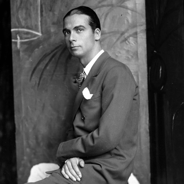 Retrato de Cristobal Balenciaga en blanco y negro