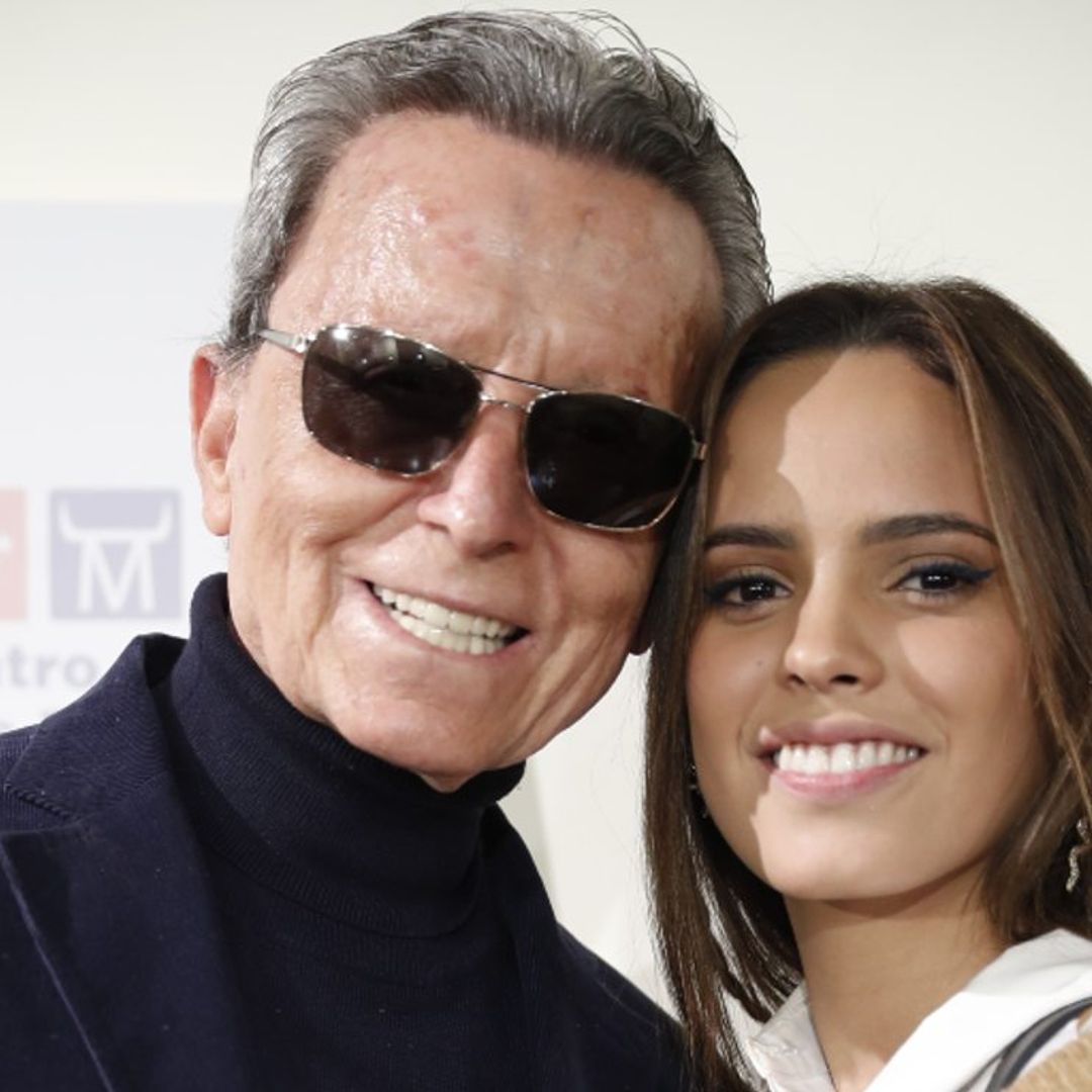 Gloria Camila se gradúa con el apoyo de su padre y la ausencia de Ana María Aldón
