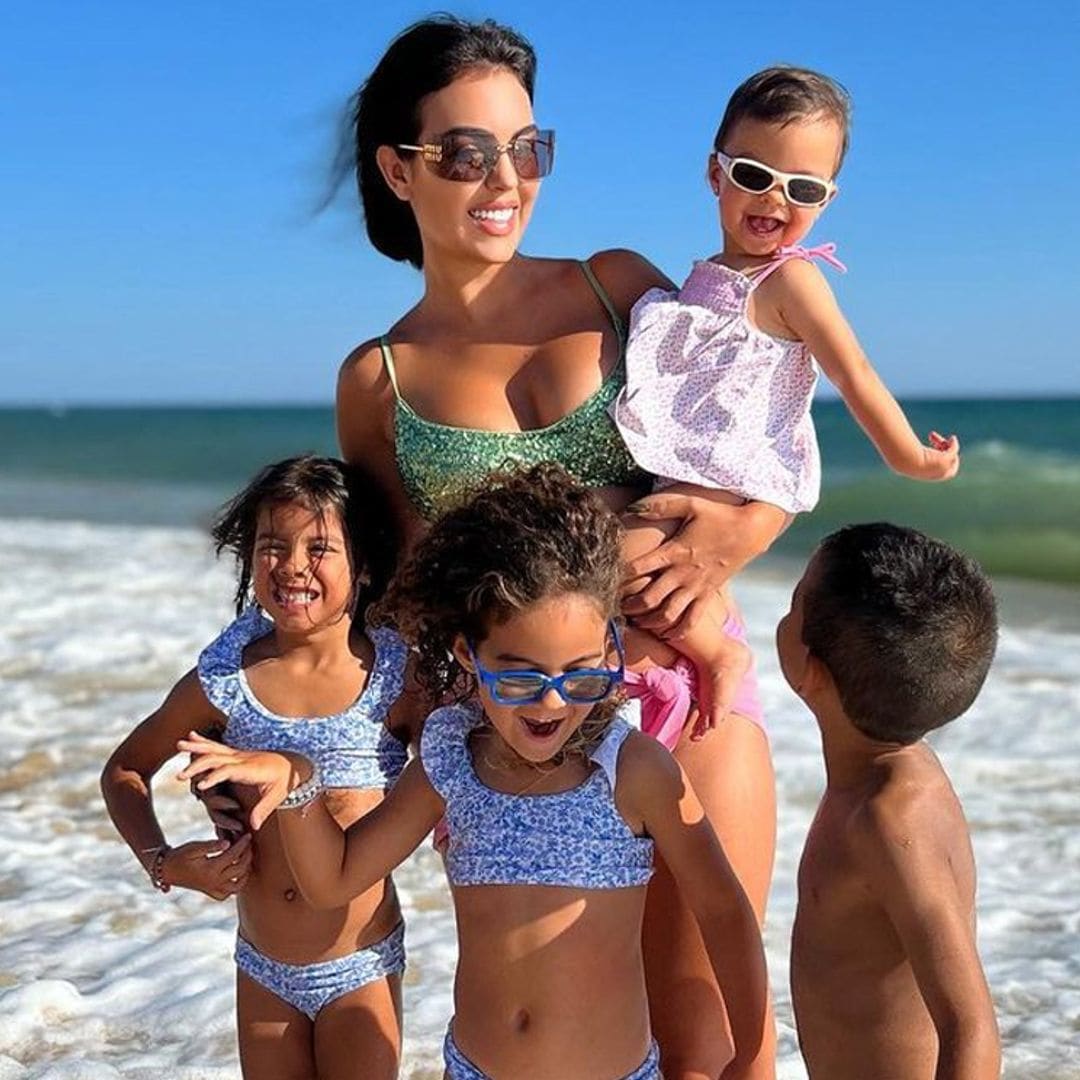 Georgina Rodríguez muestra el regalo que le han hecho sus hijos
