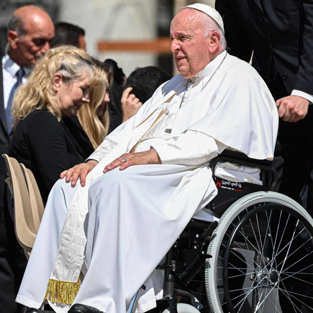 El papa Francisco ha sido operado 'sin complicaciones' de una obstrucción intestinal