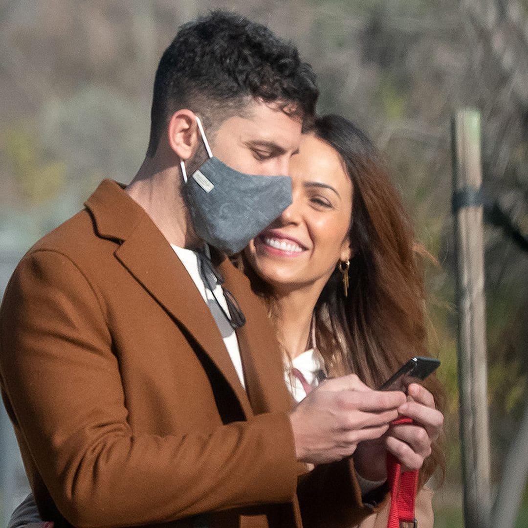 Complicidad, abrazos y amor por los animales: las primeras imágenes de Nerea Garmendia con su novio