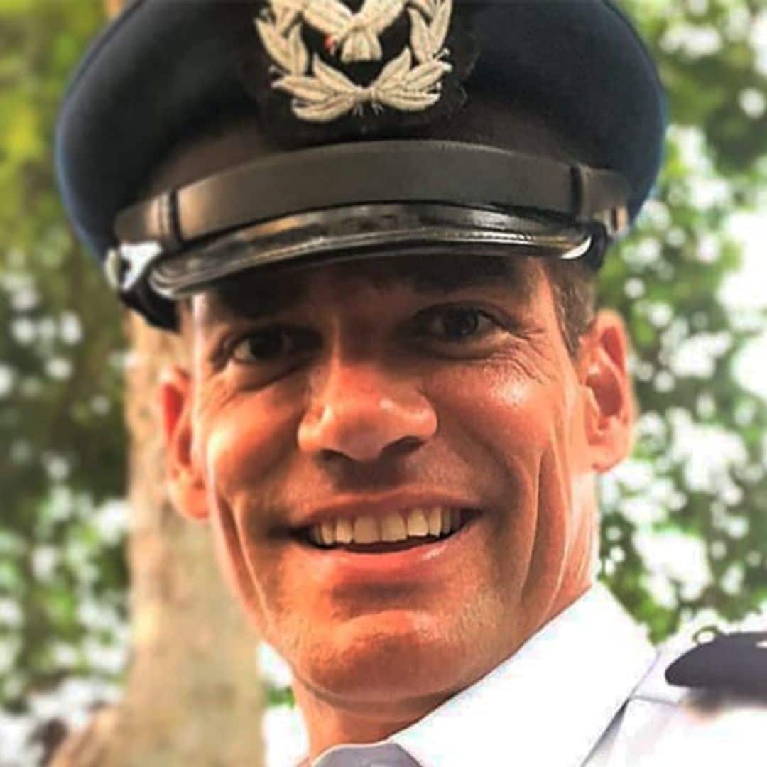 Cristian de la Fuente luce como todo un ‘Superman’ con su uniforme de Capitán