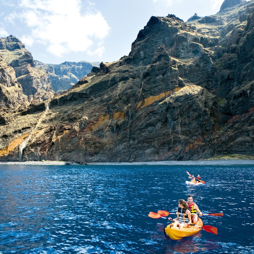 Kayak bajo los acantilados de los Gigantes, Tenerife