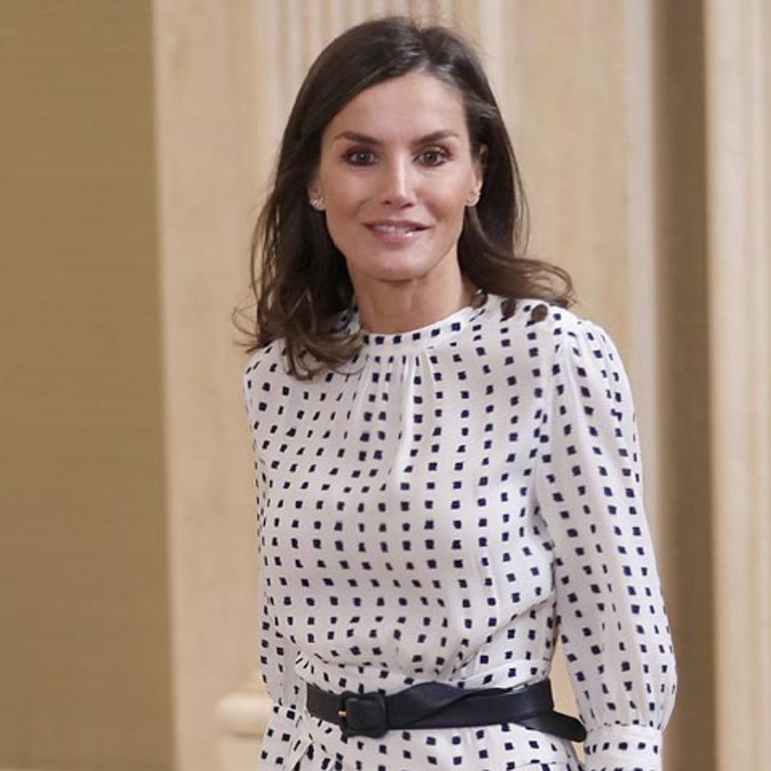 Vuelve el vestido de falsos lunares de doña Letizia que dio la vuelta al mundo