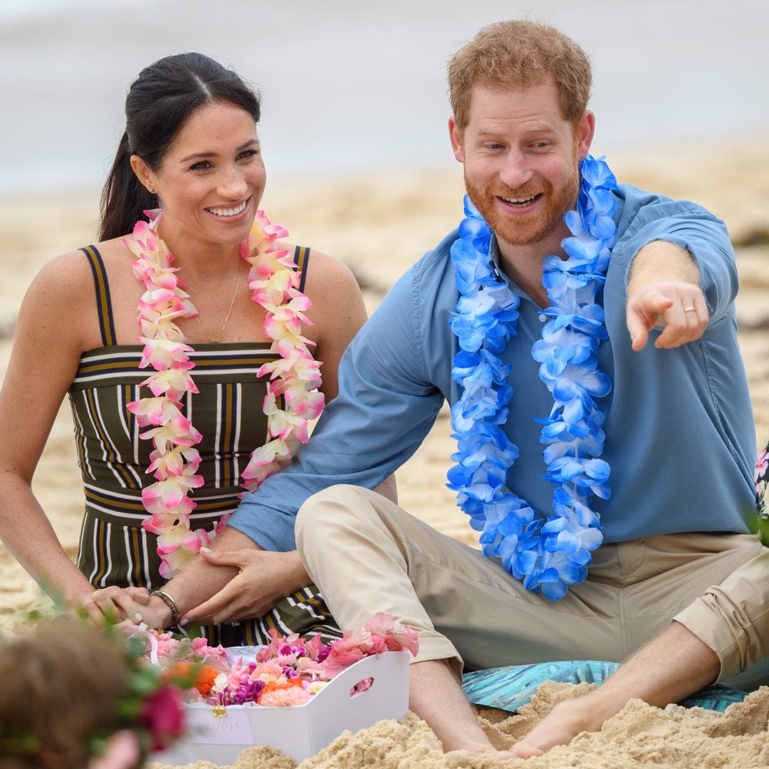 Archie, el hijo del príncipe Harry y Meghan Markle, un pequeño surfista en playas de California