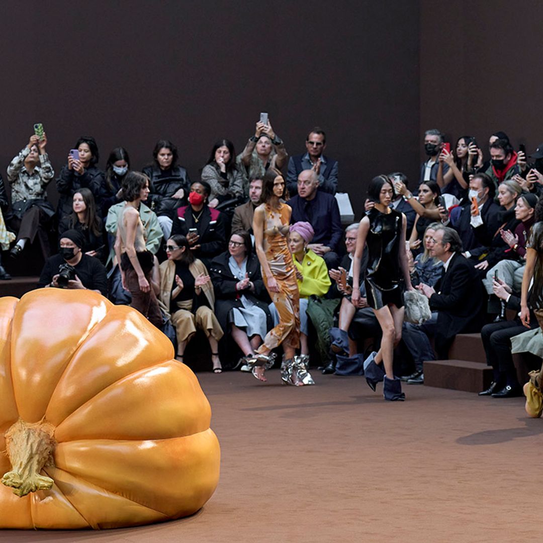 Loewe presenta su colección más impactante y surrealista en París