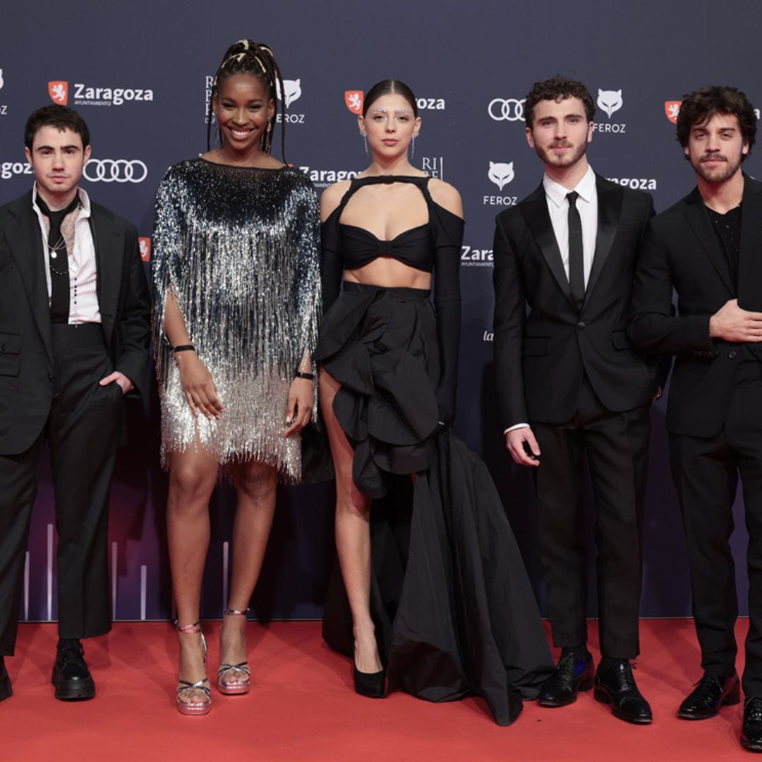 Las estrellas del cine y la televisión desfilan por la alfombra roja de los Feroz