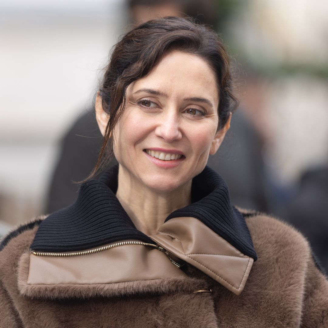 La valiente defensa de Isabel Díaz-Ayuso a Julio Iglesias: "Madrid jamás contribuirá al desprestigio del cantante más universal"