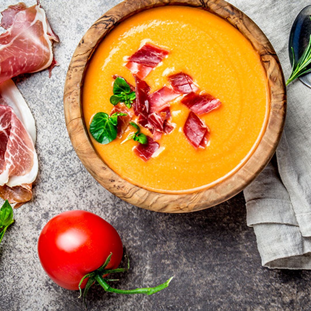 Salmorejo con crujiente de jamón, sí, el entrante perfecto para estas navidades