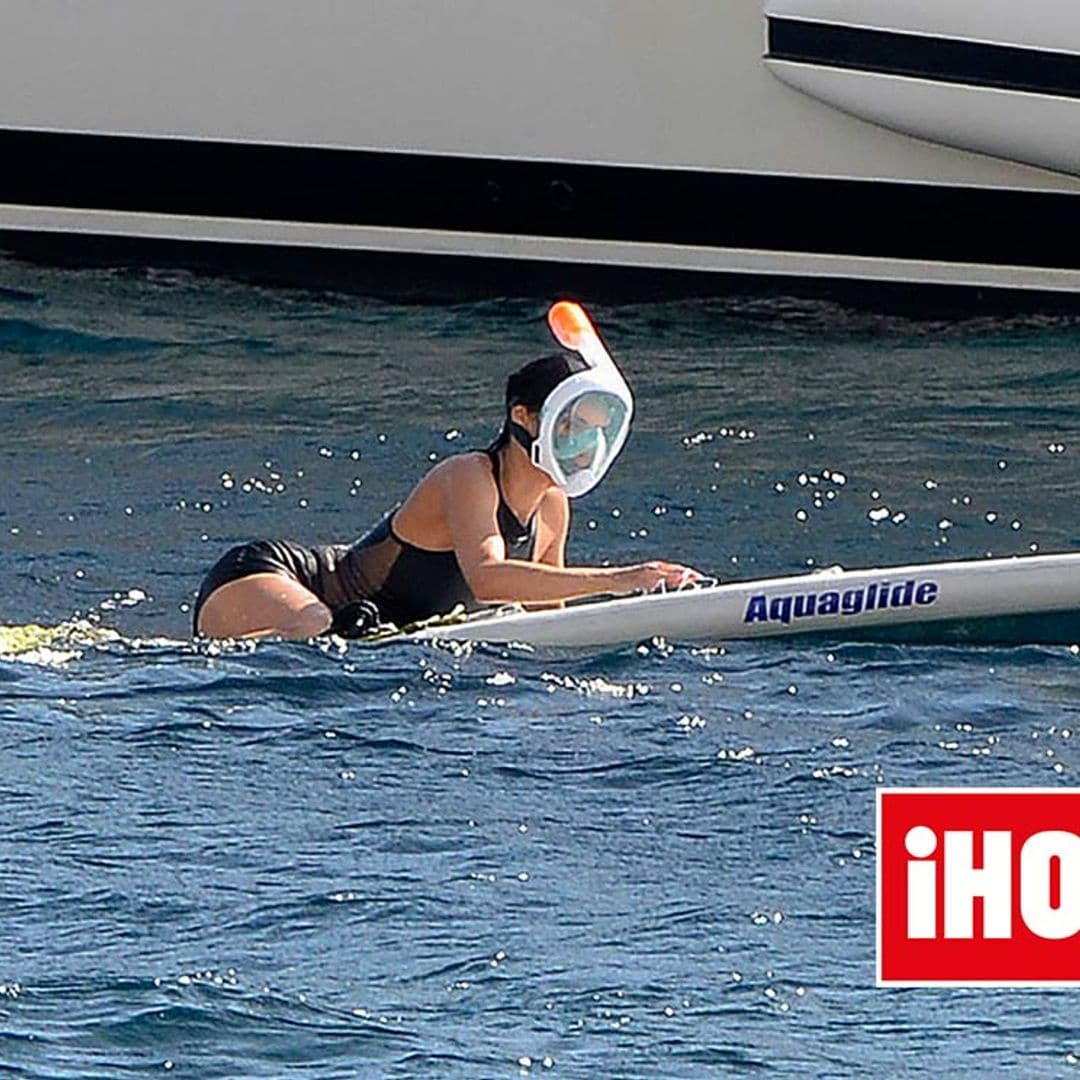 EXCLUSIVA: Gafas de buceo y equilibrio sobre colchonetas, Pilar Rubio y Sergio Ramos en alta mar
