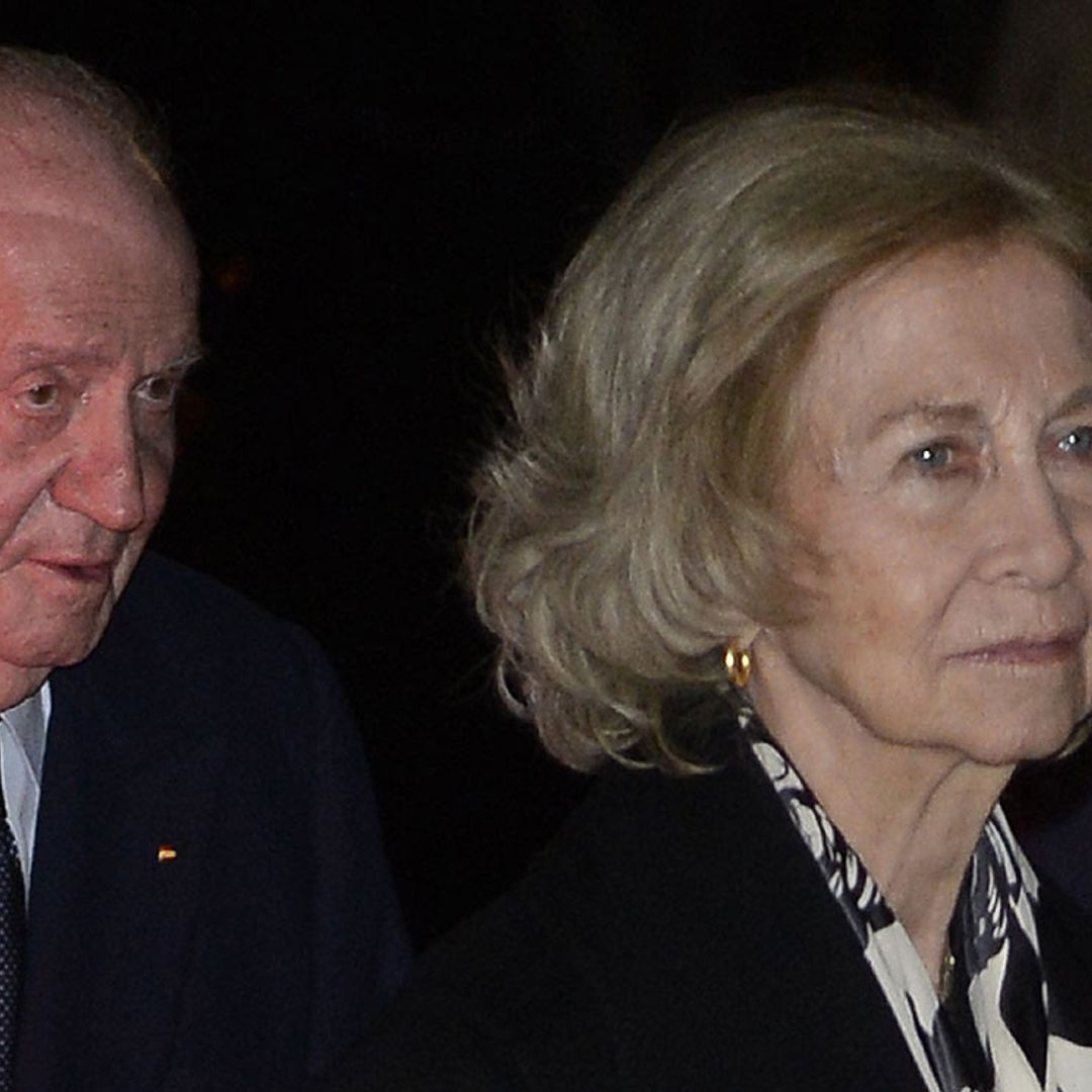 Don Juan Carlos y doña Sofía arropan a la familia de Plácido Arango
