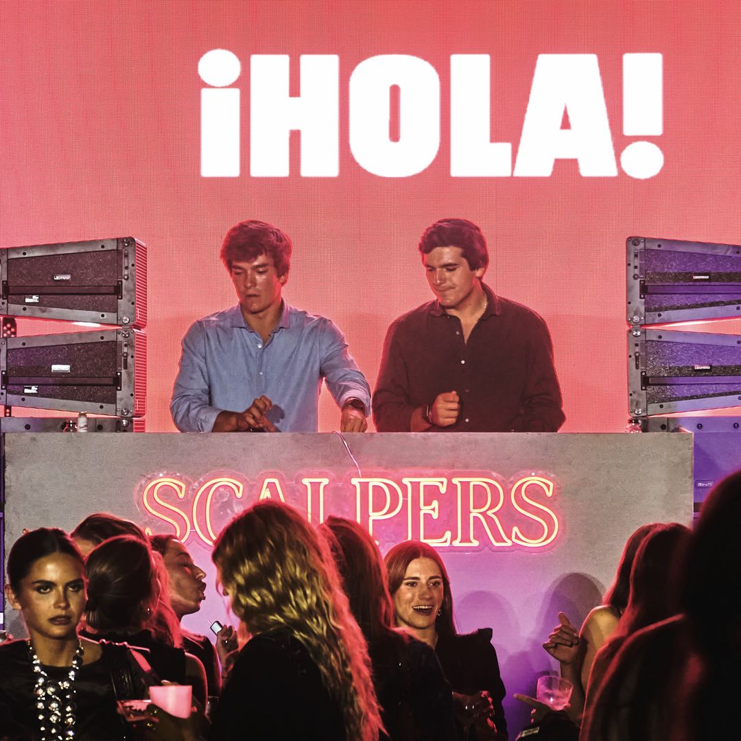 Diego y Felipe García-Echániz Gil-Casares, Los Gilca Sound, fueron vestidos de Scalpers