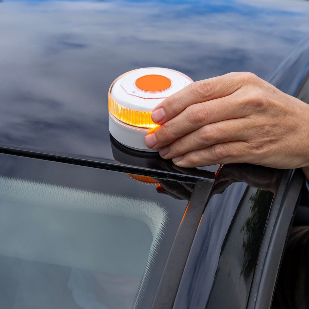 Cómo evitar comprar una baliza V16 de la DGT que no cumpla la normativa