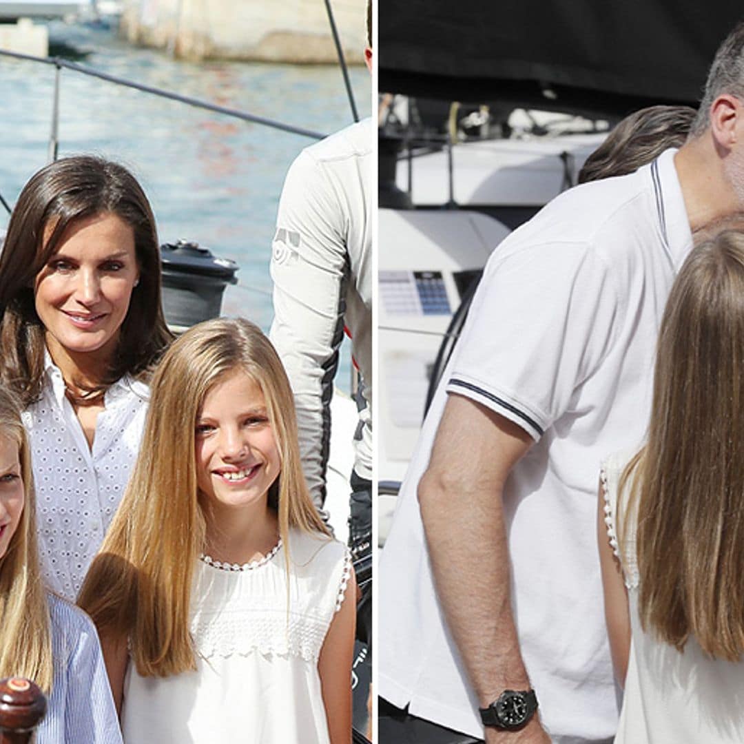 La reina Letizia y sus hijas llenan de besos al rey Felipe VI al iniciar sus vacaciones en Mallorca