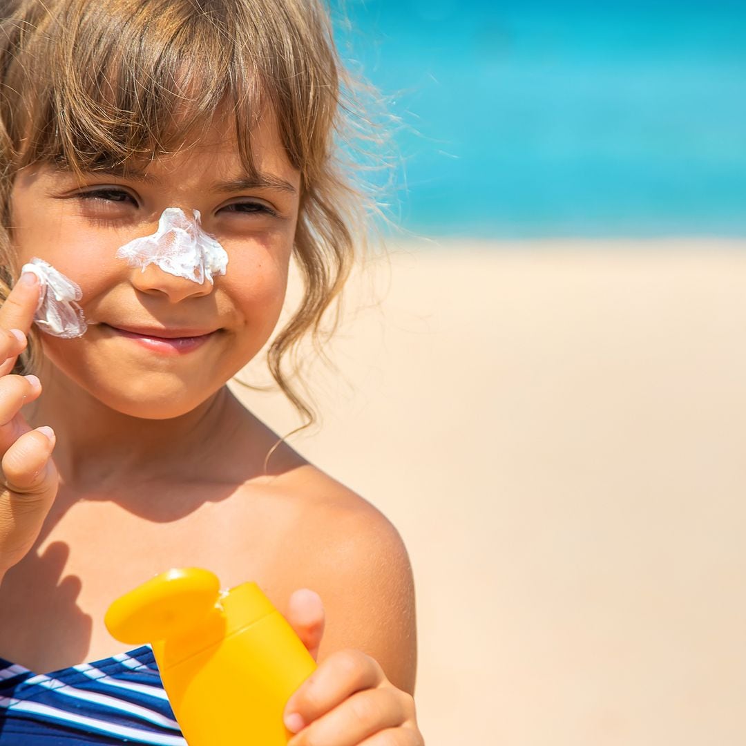 ¿Filtro químico o filtro mineral? El gran dilema de las cremas solares para niños
