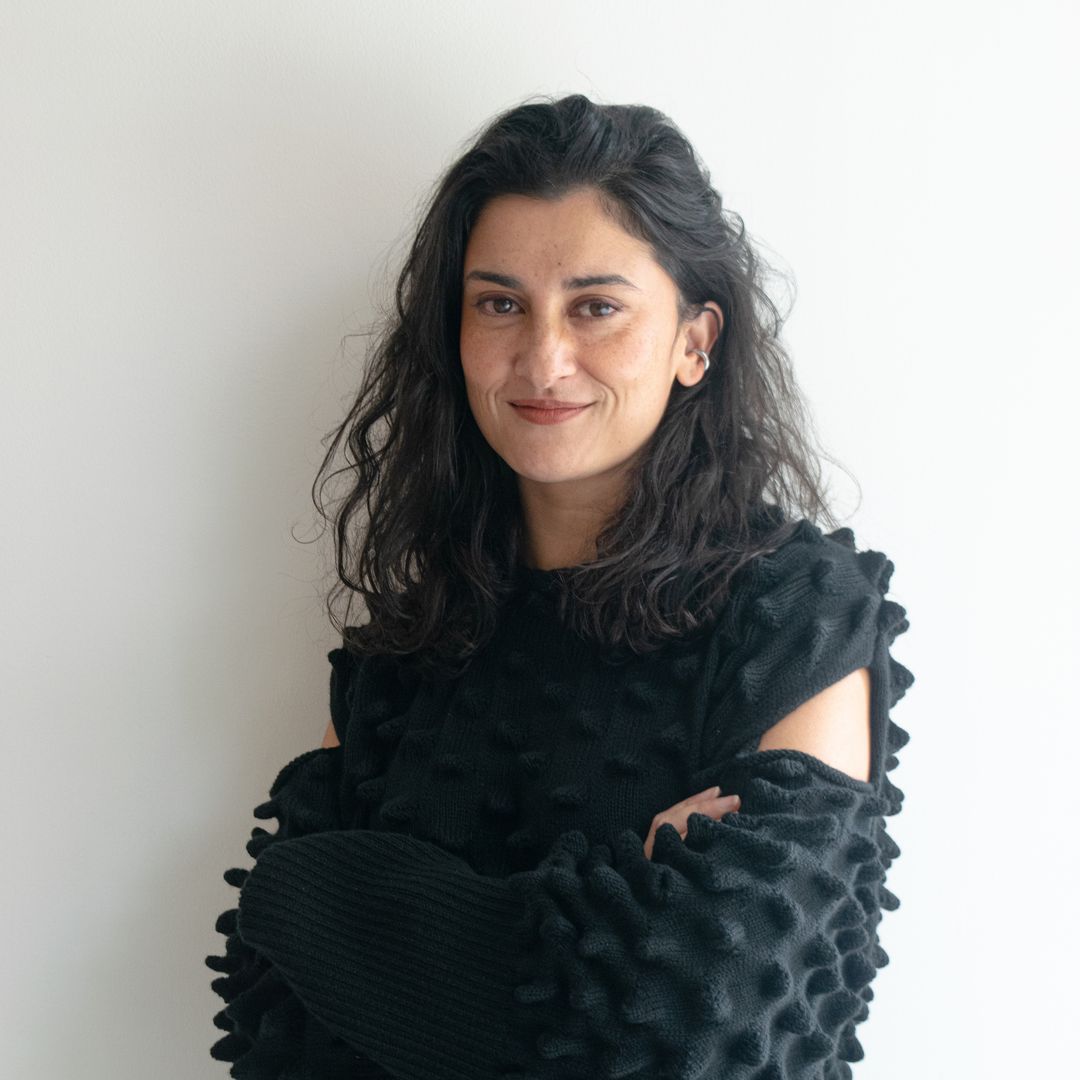 Manuela Álvarez: La diseñadora colombiana que celebra la identidad latina
