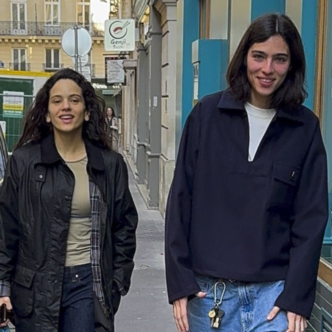 Rosalía y Loli Bahía, juntas en París: de su romántico paseo a la declaración en pleno concierto