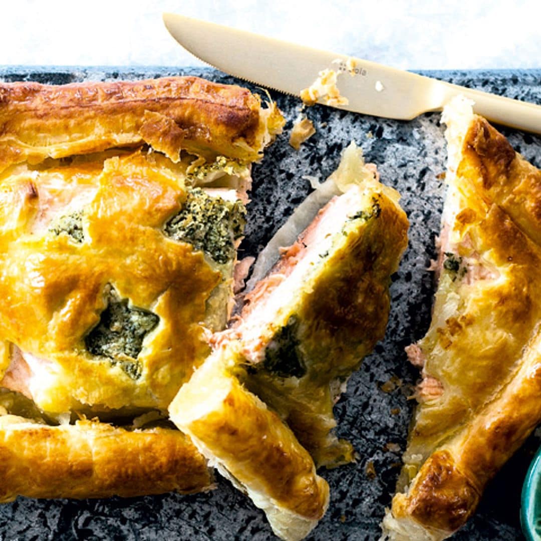 Hojaldre de salmón con pesto verde