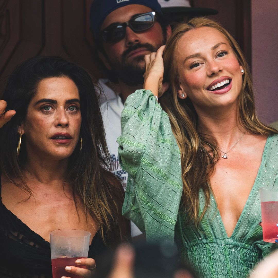 Ester Expósito baila cómplice con Bad Bunny frente a Mbappé con Ana de Armas, Chiara Ferragni y Marta Ortega, entre otros VIPS