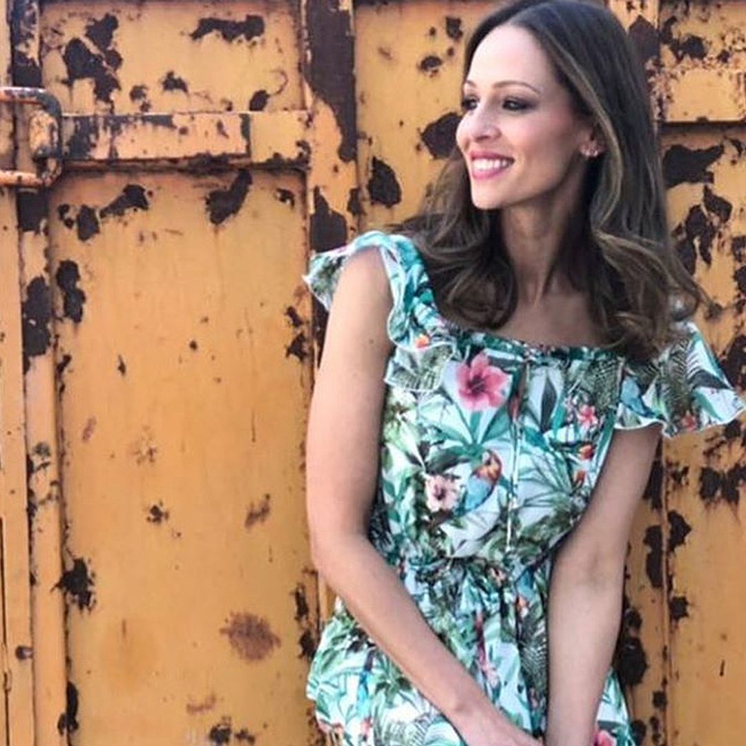 El primer chapuzón del verano de Eva González y su hijo Cayetano