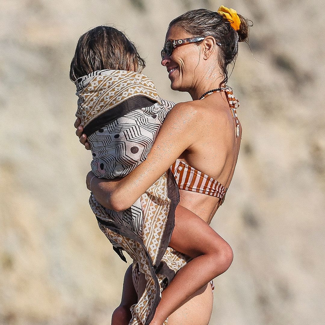 Carla Pereyra, pura ternura con sus hijas y gran complicidad con su nueva 'nuera', la modelo argentina Eva Bargiela