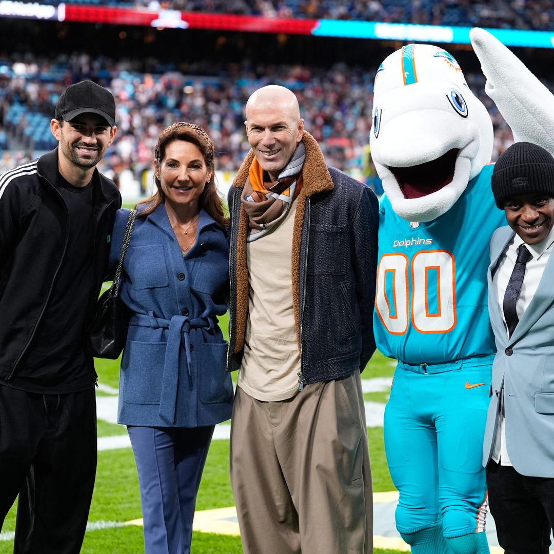 Las mejores fotografías de la NFL en Madrid: animadoras, una larga lista de VIPs y ambiente de 'mini Superbowl' en el Bernabéu
