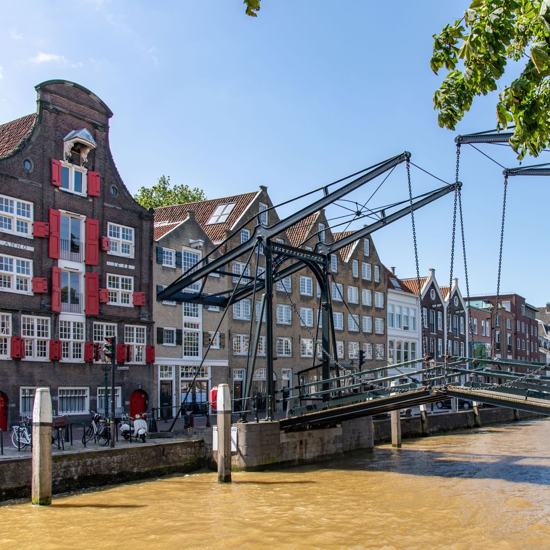 El puerto de Wolwevershaven, en Dordrecht, Países Bajos.