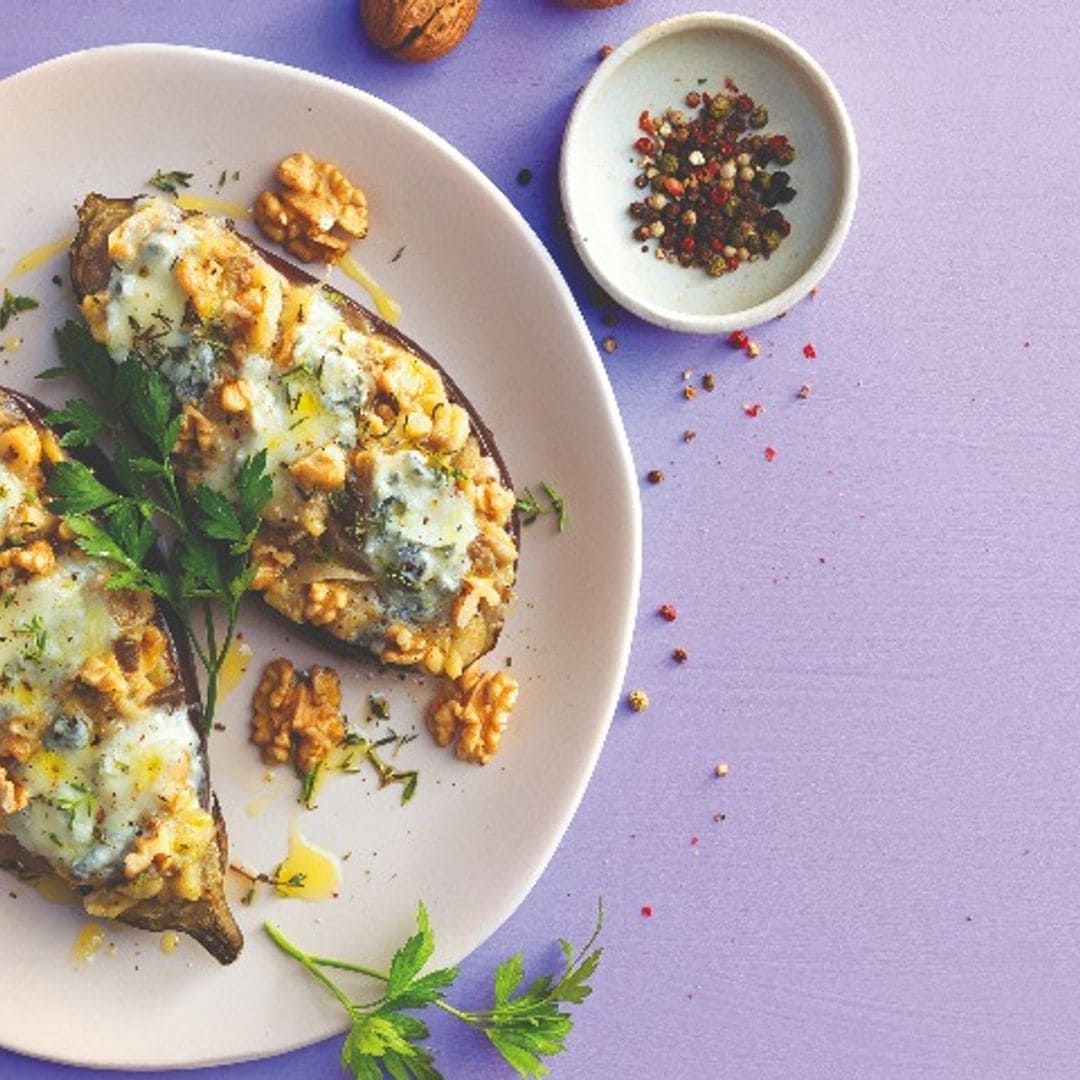 Berenjena rellena de gorgonzola y nueces