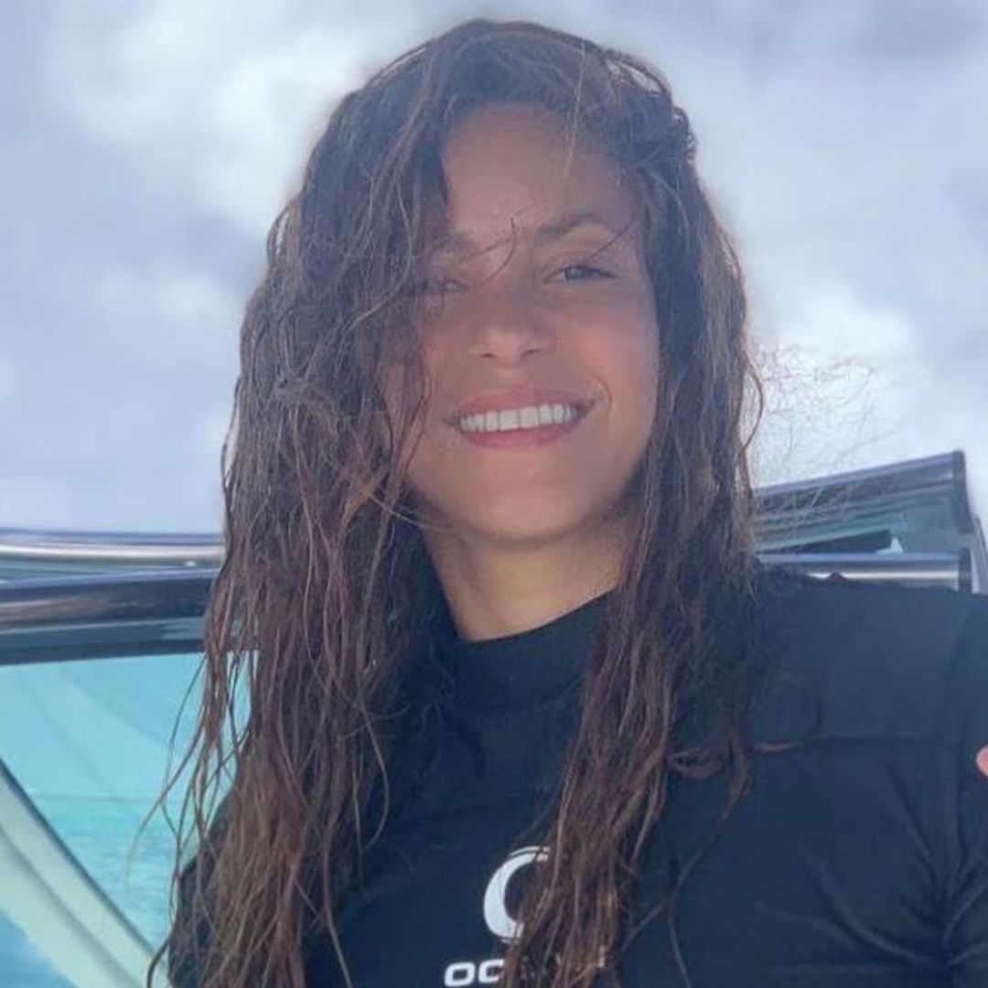 De diva del pop a reina del surf: No te pierdas las piruetas de Shakira sobre una ola artificial