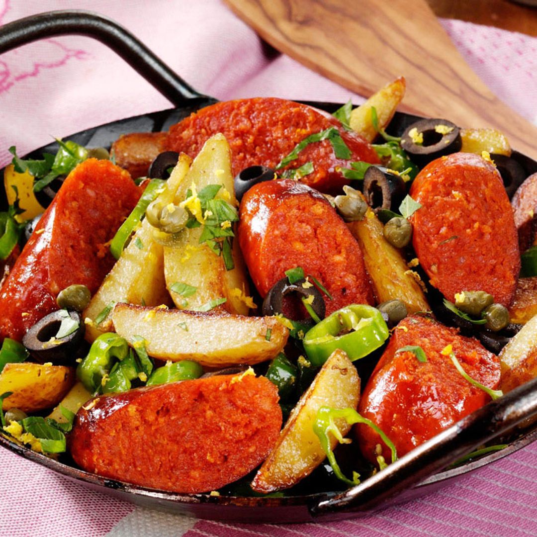 Patatas gajo con chorizo y pimiento verde