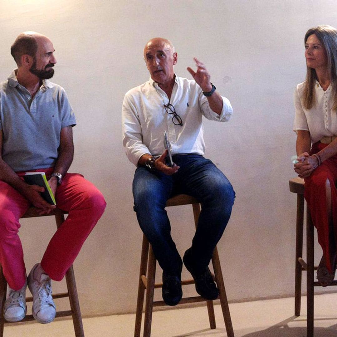 José Luis García Menéndez presenta su libro 'Sobre el mar bajo el viento'