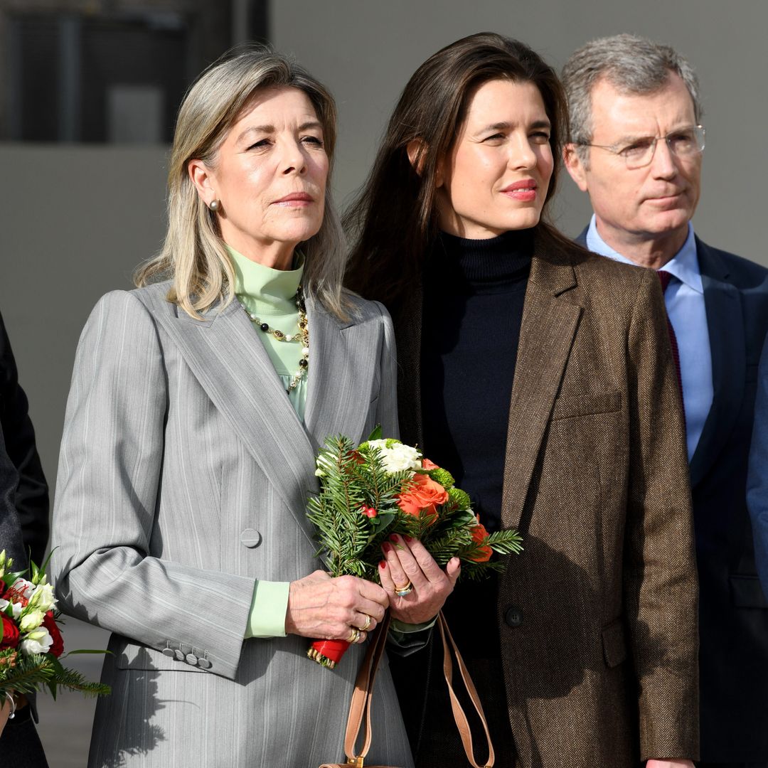 Carlota Casiraghi y Carolina de Mónaco: los looks coordinados de madre e hija con el traje oversized de las royals