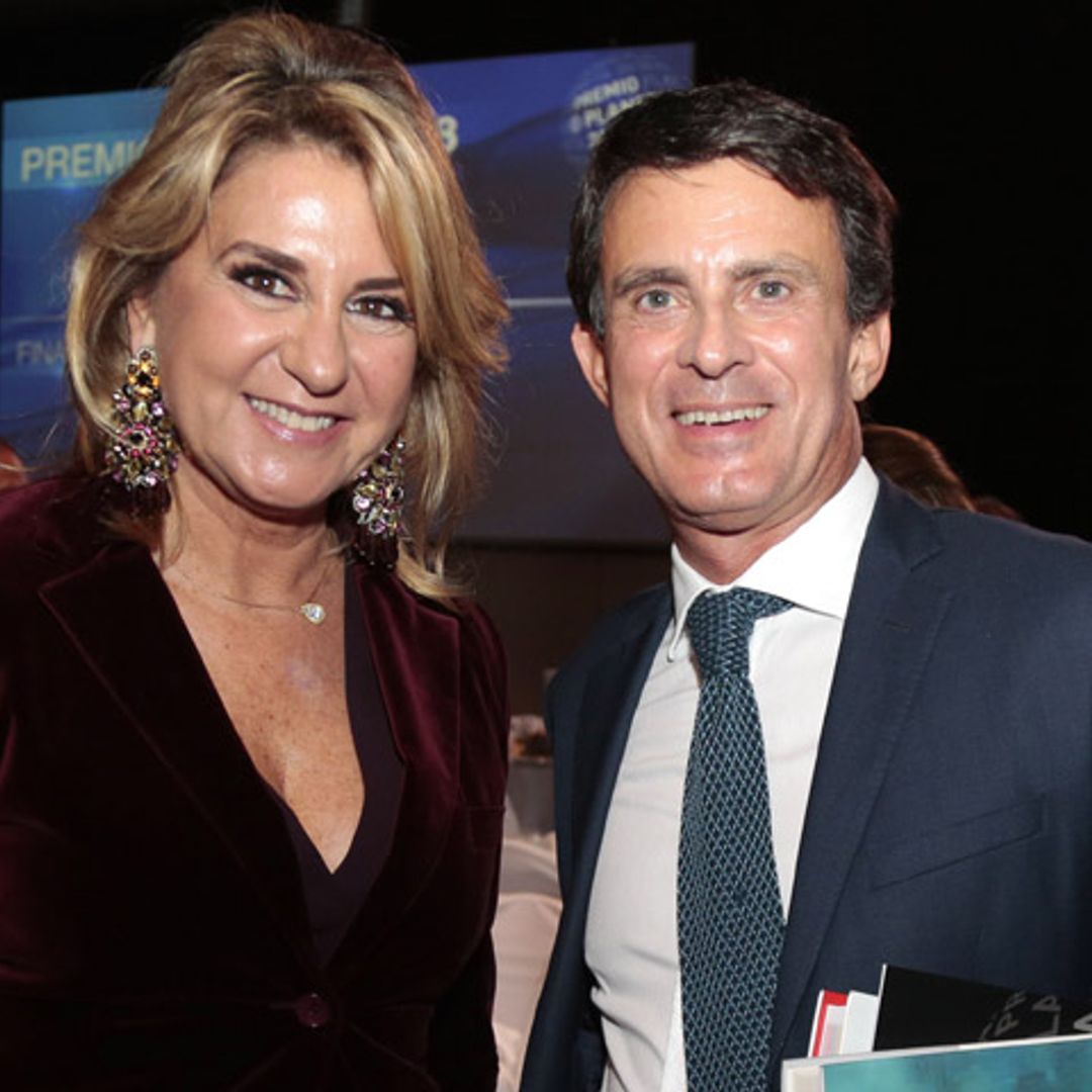 Los Premios Planeta, escenario del primer posado de Manuel Valls y Susana Gallardo