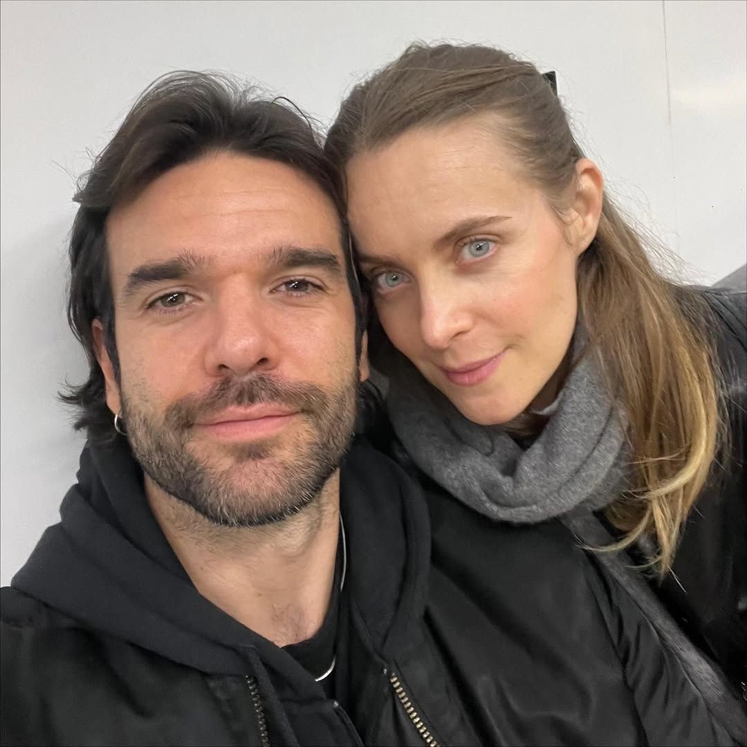 Jon, hijo de Imanol Arias, y Alba Ribas, a punto de convertirse en padres de su primer hijo