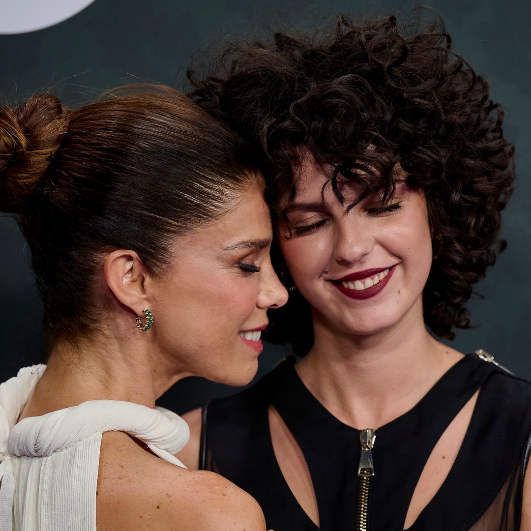 Lola Alterio debuta por todo lo alto junto a su madre y Elsa Pataky en la serie que ya está dando que hablar