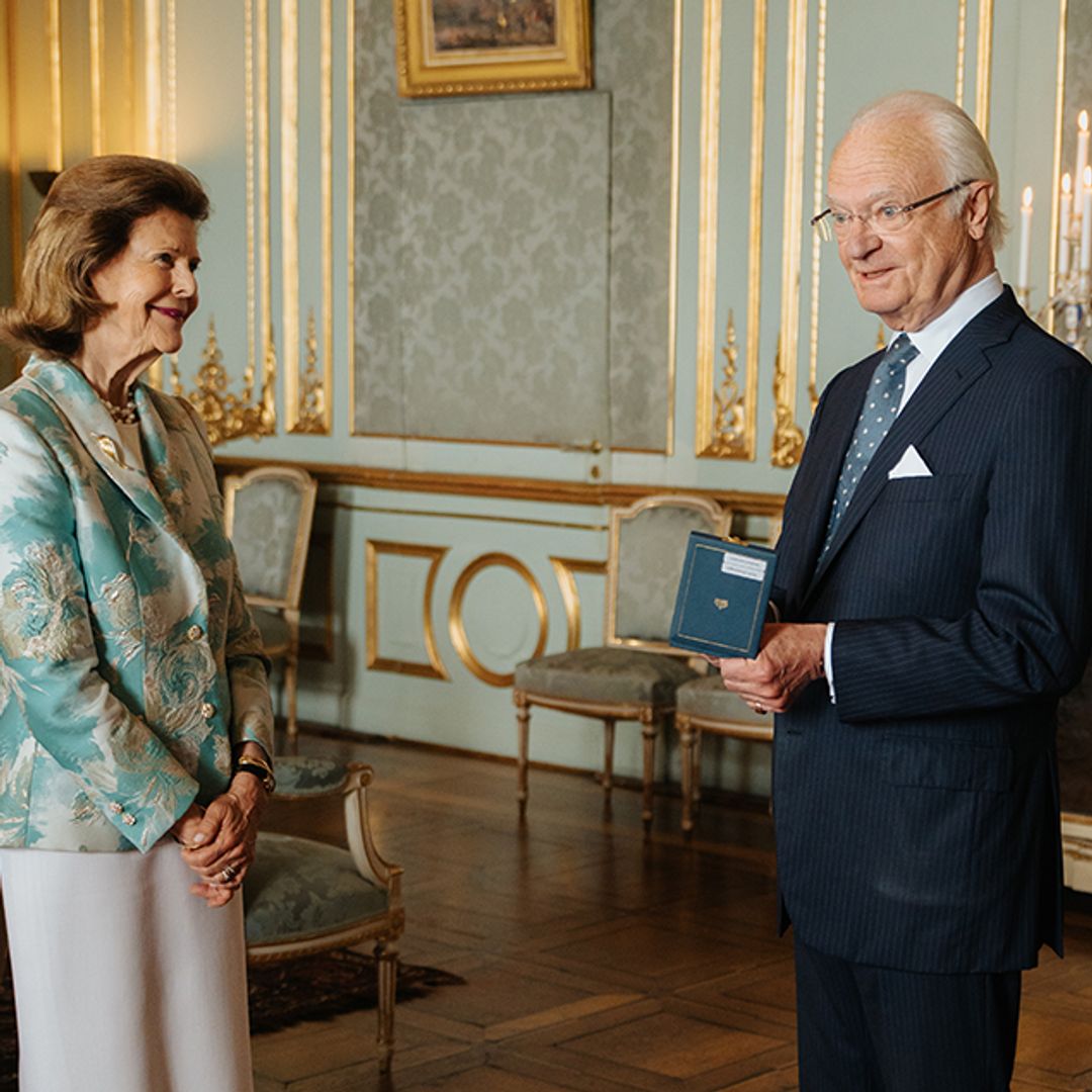 Carlos Gustavo de Suecia se adelanta a la celebración de sus bodas de oro y concede a la reina Silvia la máxima distinción sueca