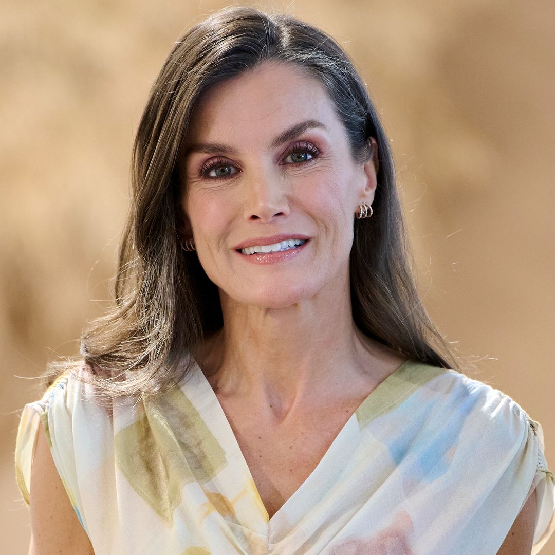 Copia las sandalias planas de Letizia con estos modelos de rebajas desde 30€