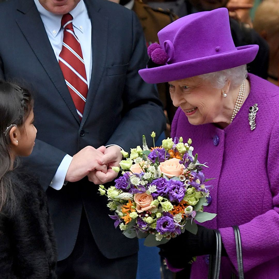 La reina Isabel II llevó ortodoncia y ahora consuela a los niños con su historia