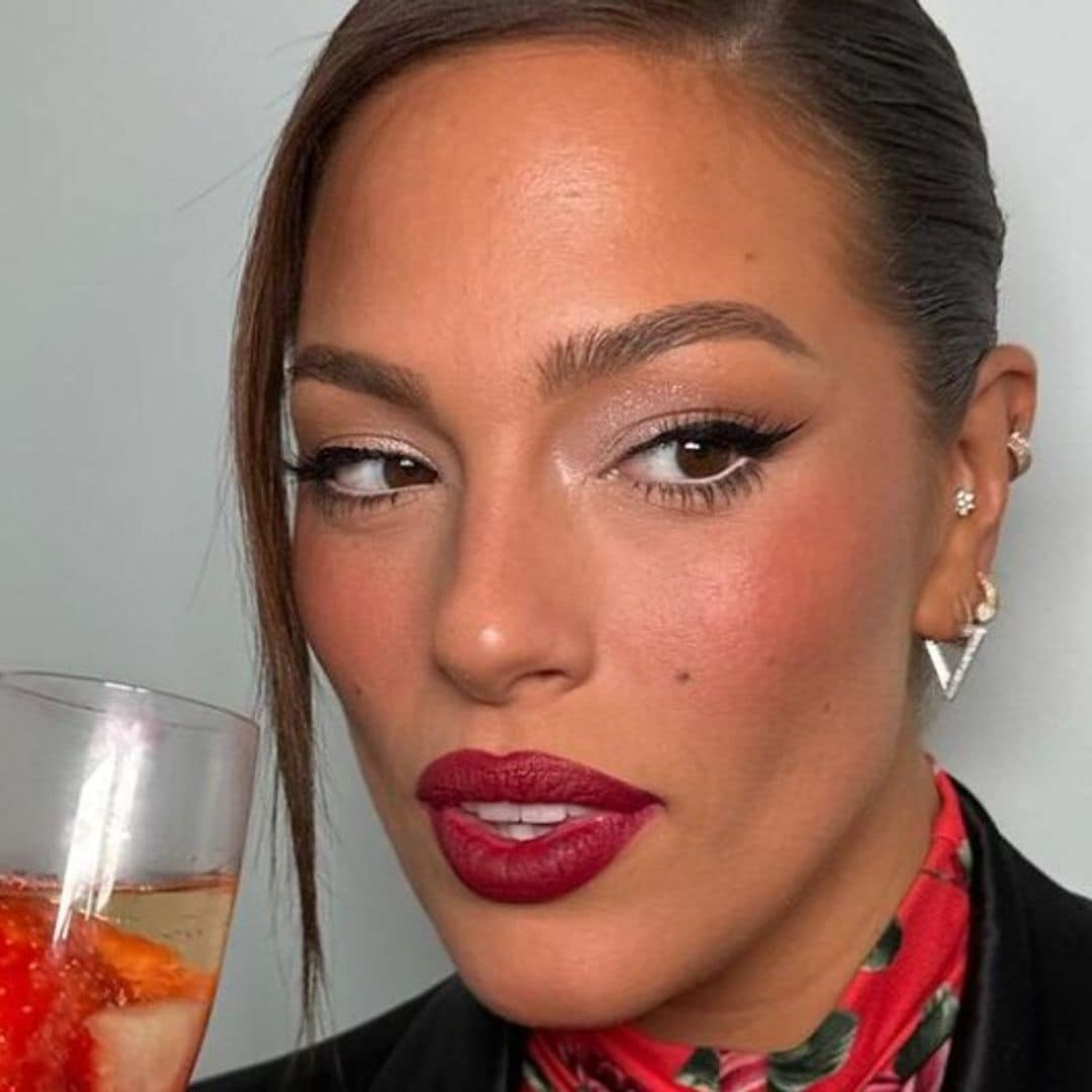 6 ‘looks’ de Ashley Graham que son perfectos para San Valentín
