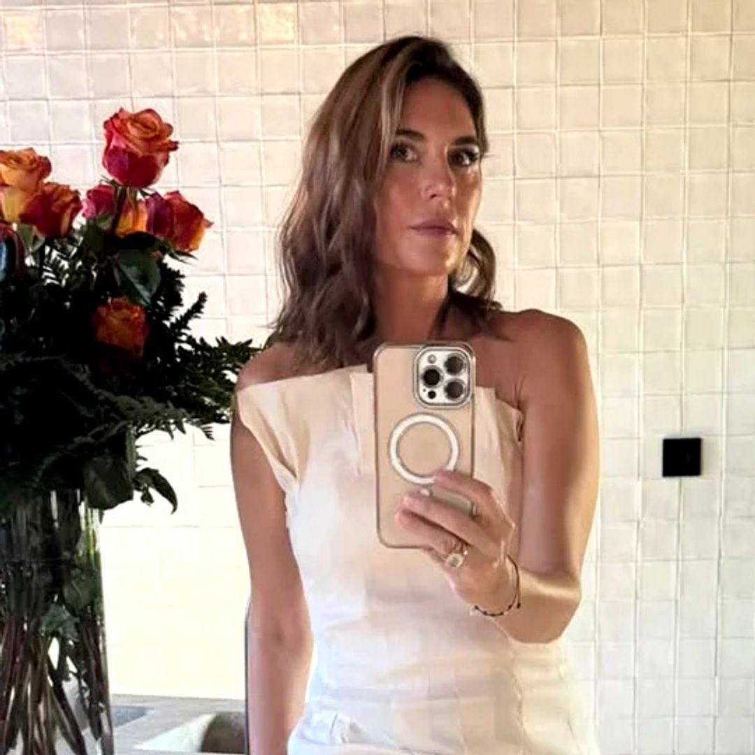 Lourdes Montes conquista Málaga de blanco con el vestido de firma española que demuestra por qué siempre acierta como invitada
