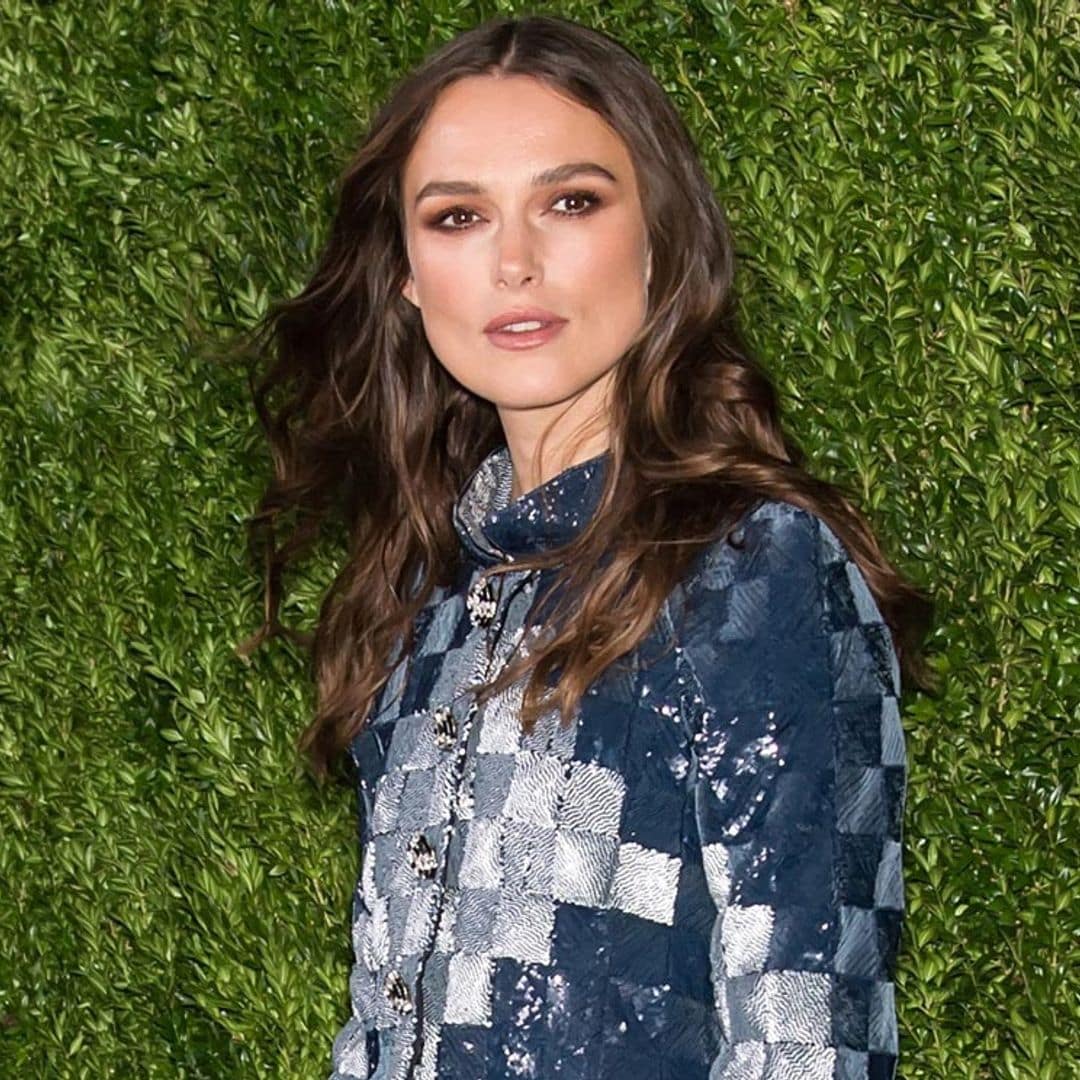 Keira Knightley estrena película con uno de sus looks de belleza infalibles