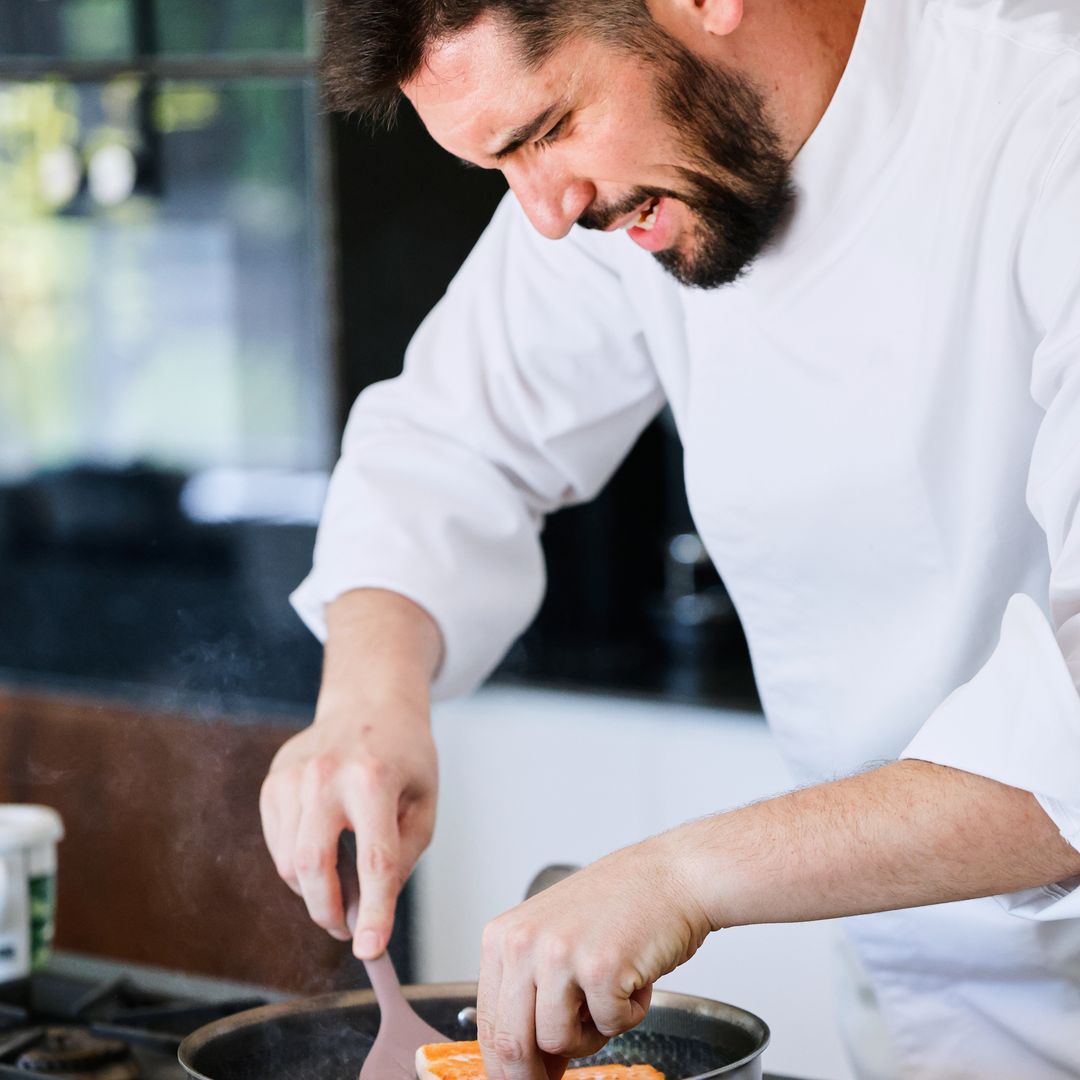 Éric Lahuerta, chef influencer: "El secreto de unas buenas lentejas está en un buen sofrito, porque es una de las partes que más sabor aporta al guiso"