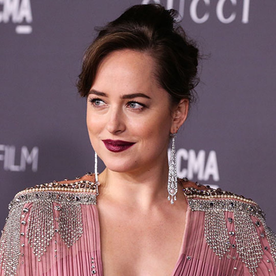 ¿Qué marca firma los 'looks' más provocadores de Dakota Johnson en ‘50 sombras liberadas’?
